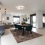 بيت للعطل Beautiful In Galižana
