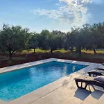 Beautiful In Holiday home *